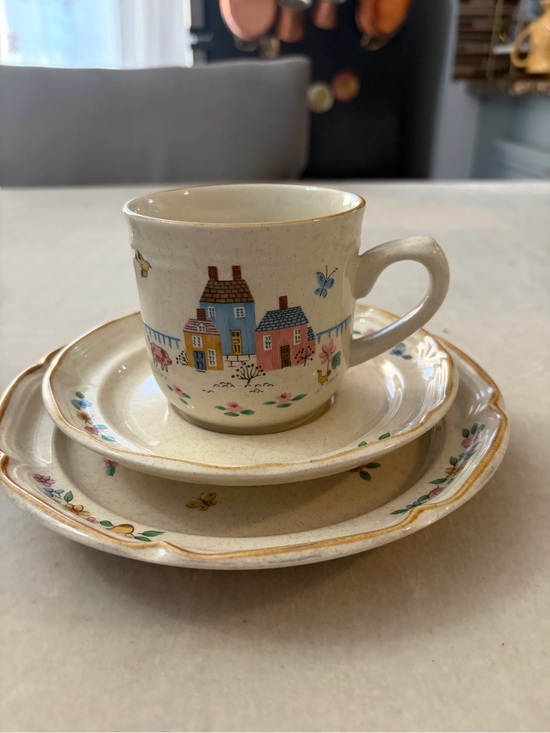 International Heartland Other - International Stoneware Cream Mug and Small Plate Set with Floral Accents